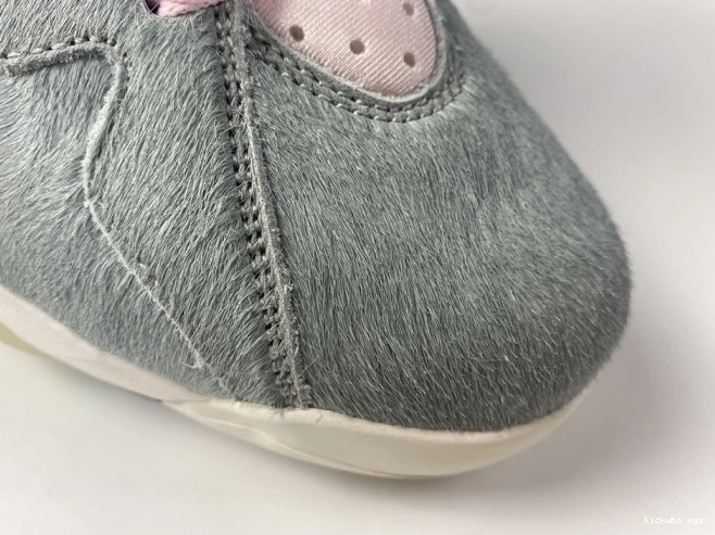 7 Neutral Air Grey Retro Jordan CT8528-002 0630